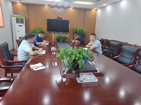 銅官區(qū)團委書記到公司開展“四送一服”調(diào)研 銅官區(qū)團委書記到公司開展“四送一服”調(diào)研