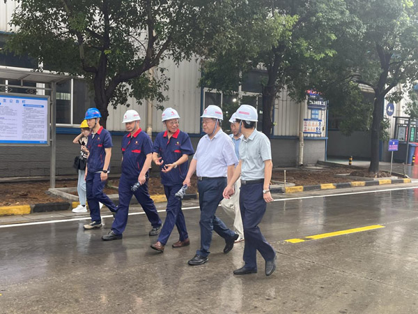 省生態(tài)環(huán)境廳到建材公司視察 省生態(tài)環(huán)境廳到建材公司視察