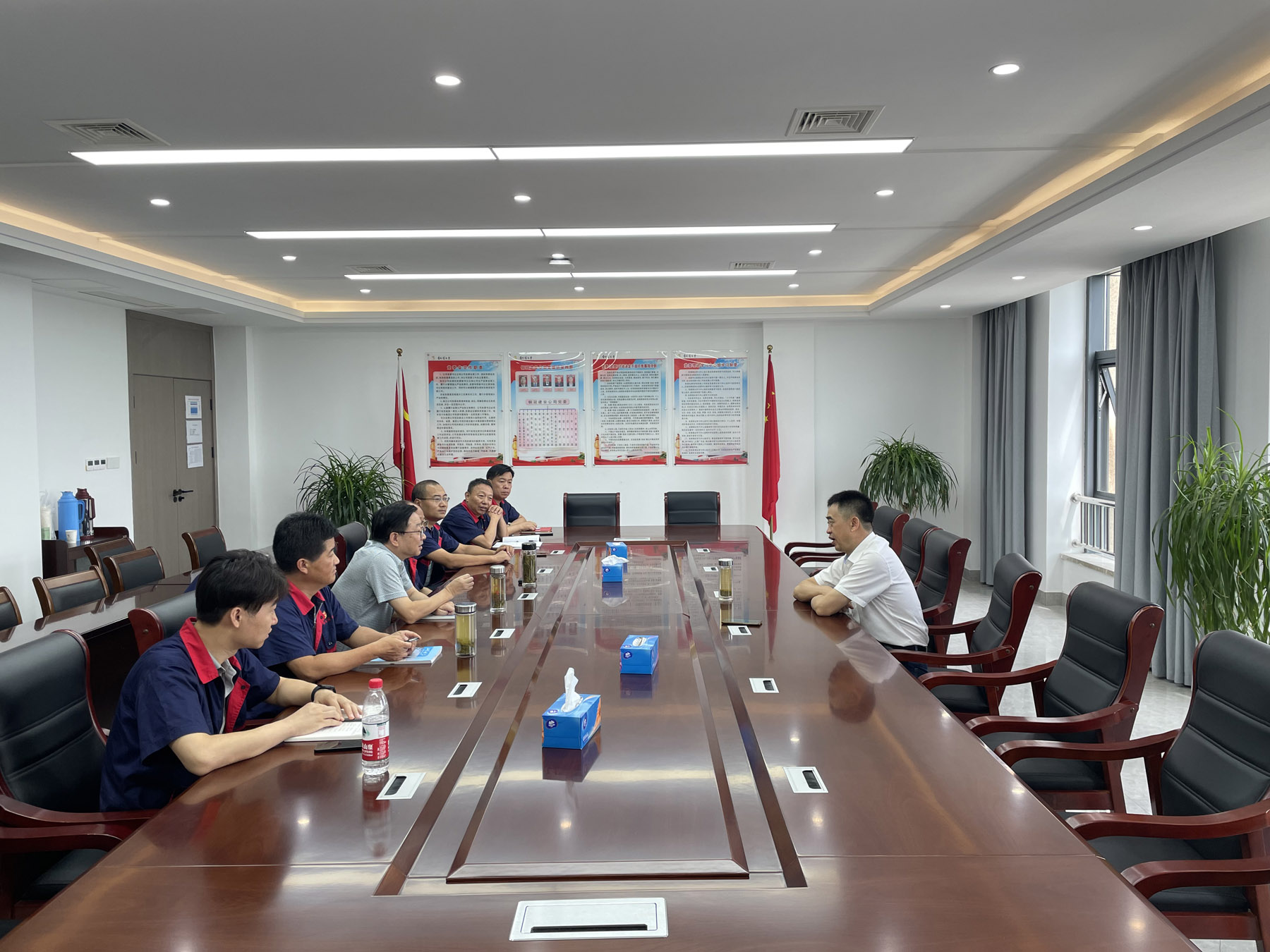 集團公司黨委委員、總工程師周俊到公司調(diào)研 